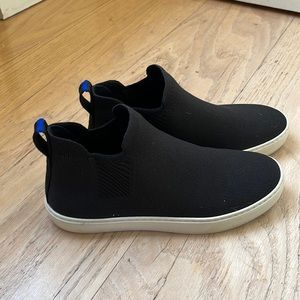 Rothys The Chelsea Sneaker Black Size 8 EUC